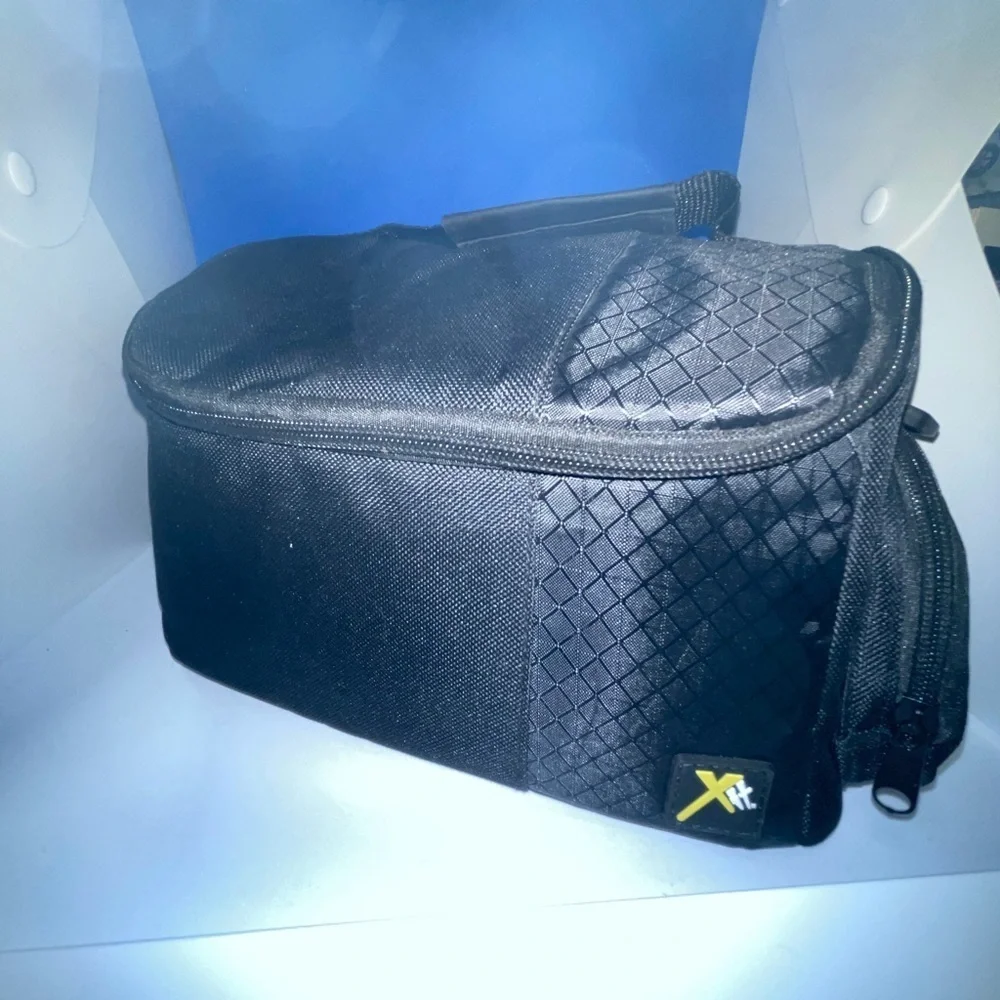 Small Canon Gadget Camera Bag NWT - Adj sections